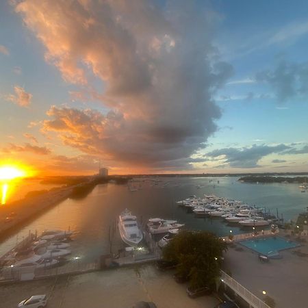 Panoramic Luxurious Waterfront One Bedroom Apartment With Miami Skyline View Free Parking 5Min Drive To Майами-Бич Экстерьер фото